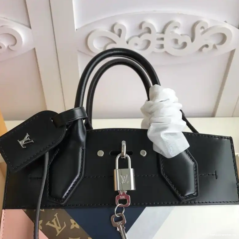 Fashionrep LV 19B570375 Bags 0624
